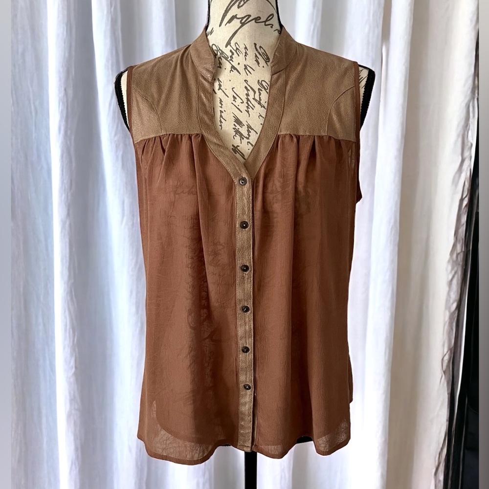 DejaVu Tan Sleeveless Sheer Button-down top, faux suede Upper size Medium EUC